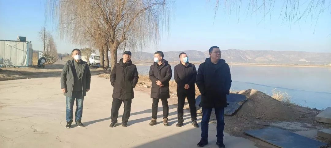 上,班,第,一天,公司,領導,到,一線,檢查,慰問, . 上班第一天，公司領導到一線檢查慰問